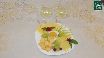 Сырная тарелка прекрасное угощение    #аланталь #мастерскаясыроделияпорхов #сырнаятарелка