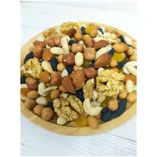 Смесь Орехов и Сухофруктов , Ассорти из Орехов и Изюма 500 гр , 0.5 кг / Коктейль / Отборный Высший сорт