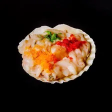 Ассорти морепродуктов на полустворке