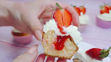КАПКЕЙКИ С НАЧИНКОЙ И КРЕМОМ 🧁ВМЕСТО ТОРТА🍓Как приготовить капкейки с клубникой