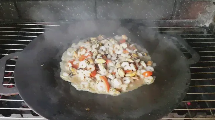 Садж, ассорти из морепродуктов...