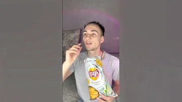 Пробую новые чипсы Lays со вкусом моцарелла с песто #чипсы #пробуютеду #вкусно #еда