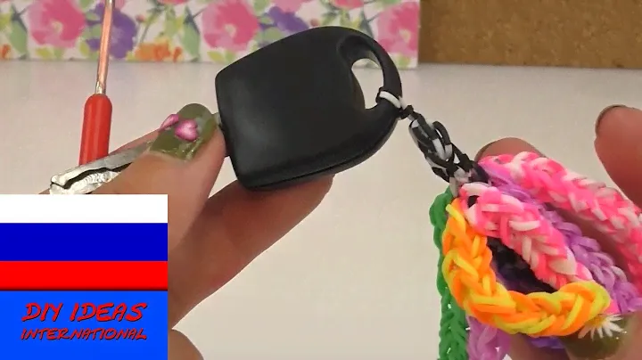 Лохматый брелок из остатков резинок Rainbow Loom