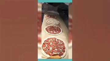 разные пицца ресторан IL патио Махачкала