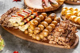 Ассорти шашлыков «Застольное» с картофелем «Черри»